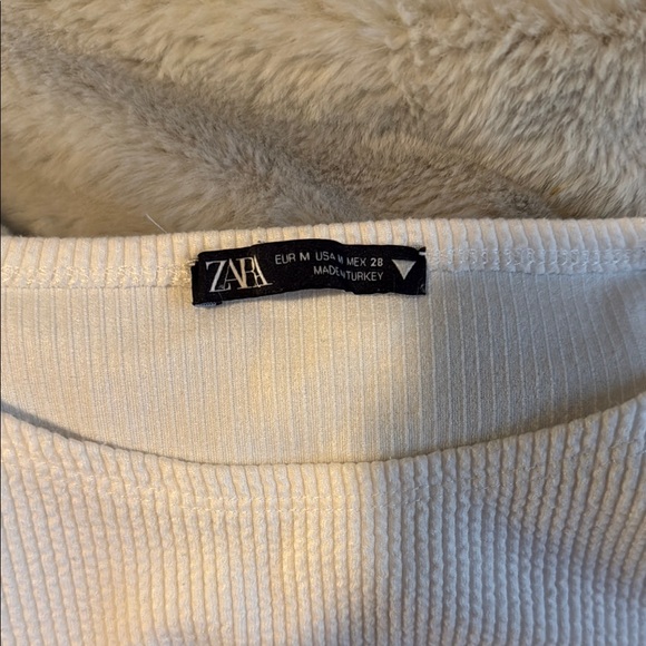 White Long Sleeve Ribbed Top - Picture 2 of 3